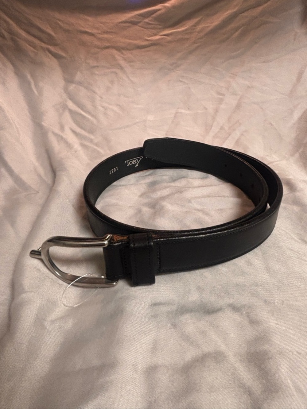 Tory Black Leather Belt with Silver-Tone Spur Buckle size 30 NWOT - Picture 2 of 9